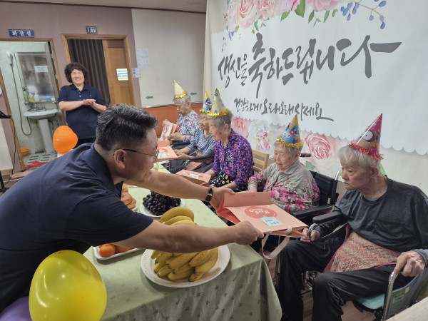 8ef08f047ff5fd44b03caf43a61e2539_1762825